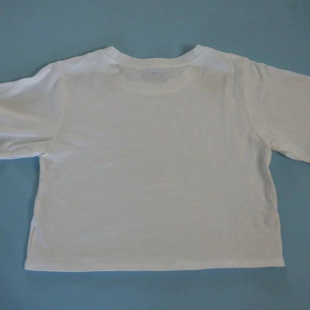 Basic Crop Top - Picture 3 of 3